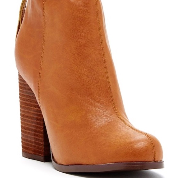 N.Y.L.A. Evazan cognac booties size 7.5 - Picture 7 of 8